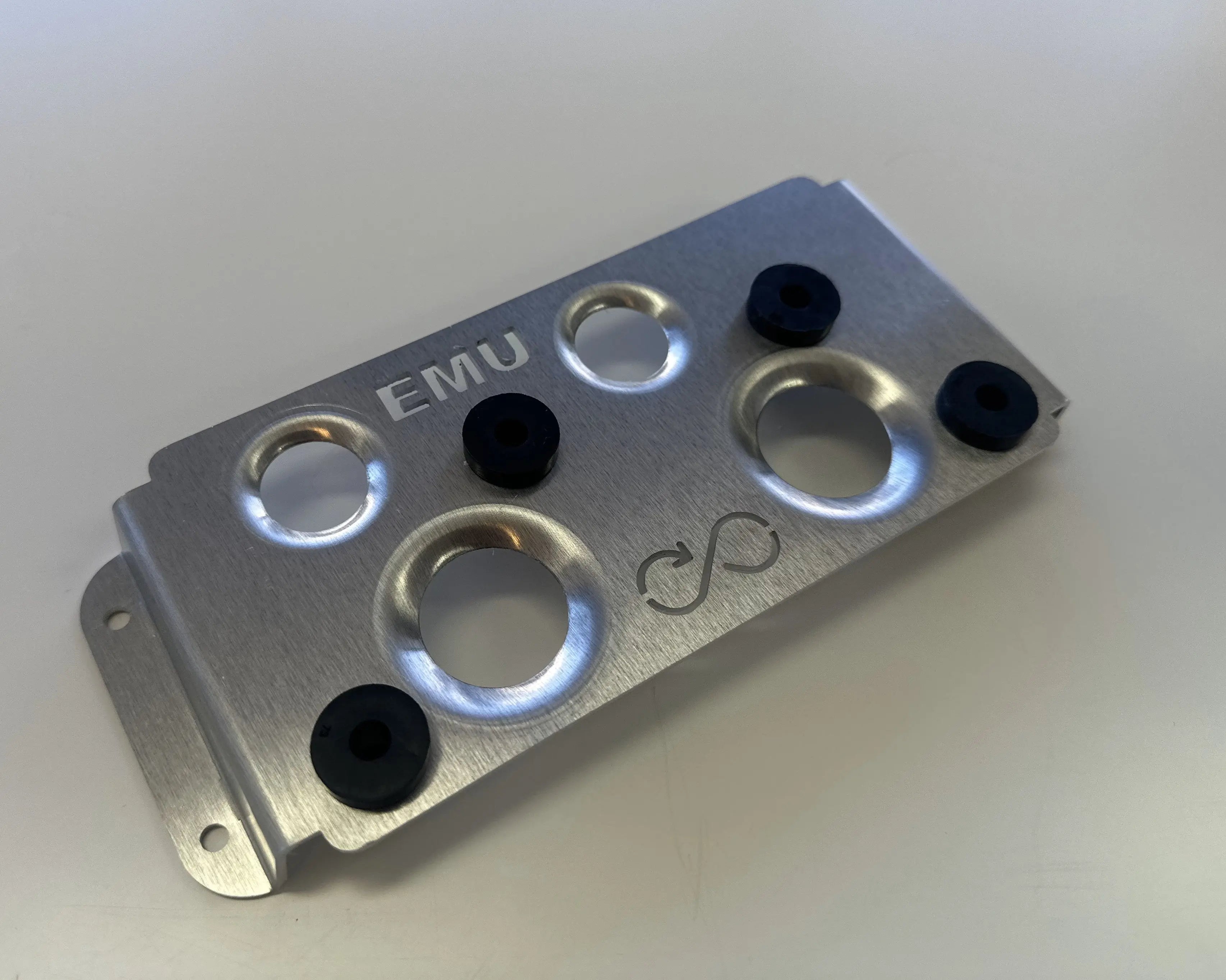 EMU PRO-8 Mounting Bracket CIRCUITWORXS